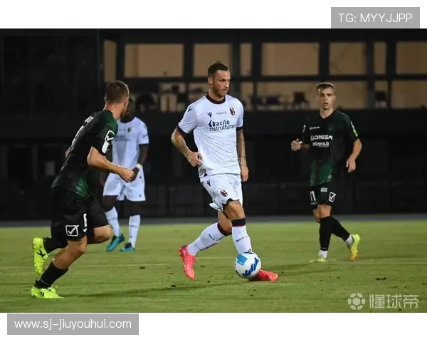 7018足球比赛预测分析 揭示球队实力与战术走势解析